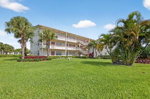 154 Preston Way in Boca Raton, FL - Building Photo