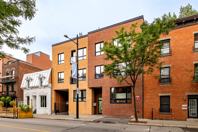 1850 Atateken Rue in Montréal, QC - Building Photo - Building Photo