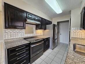 1709 Lincolnshire Way in Fort Worth, TX - Building Photo - Building Photo