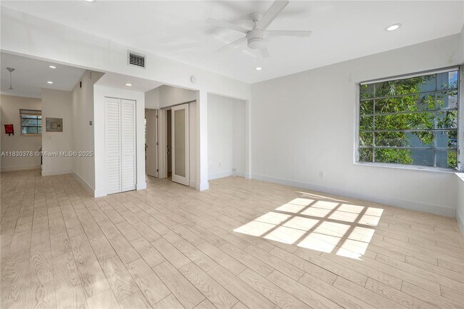 905 Michigan Ave in Miami Beach, FL - Building Photo - Building Photo
