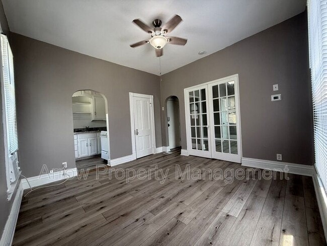 property at 3038 Walnut Ct