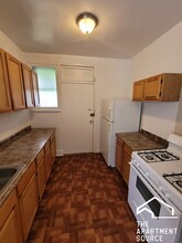 4929 N Whipple St in Chicago, IL - Foto de edificio - Building Photo