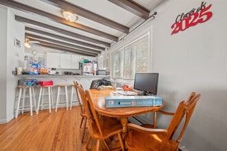 5 Cobblestone Rd in Bloomfield, CT - Foto de edificio - Building Photo