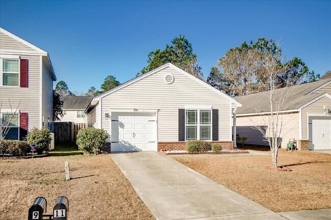 11 Summer Lake Way in Savannah, GA - Foto de edificio - Building Photo
