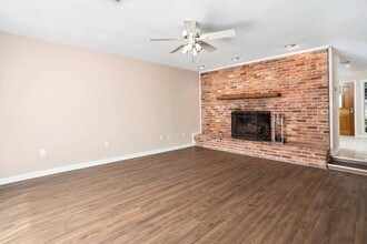 303 Reynoso Ave in St. Simons Island, GA - Building Photo - Building Photo