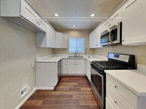 10943 Kittridge St in Los Angeles, CA - Building Photo - Building Photo