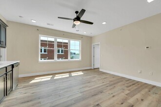 519 E Cherry St in Springfield, MO - Building Photo - Building Photo