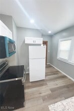 9504 Cardwell Ave in Cleveland, OH - Building Photo - Building Photo