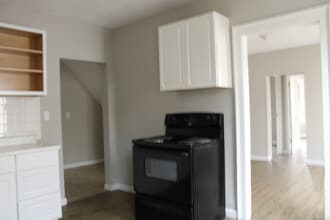 42 Summer St in Bristol, CT - Foto de edificio - Building Photo