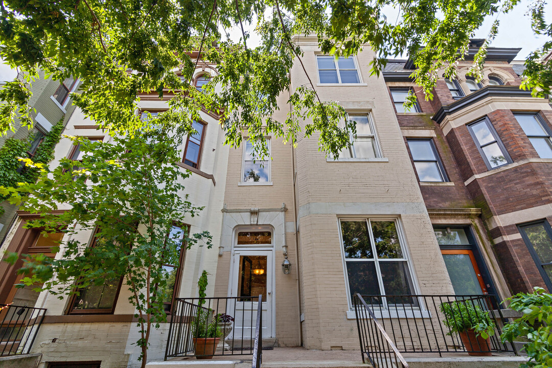 1916 Calvert St NW in Washington, DC - Building Photo