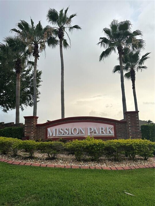 3104 Merlot Way in Clermont, FL - Building Photo