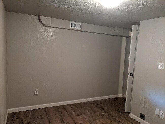 770 Douglas Ave in Loveland, CO - Foto de edificio - Building Photo