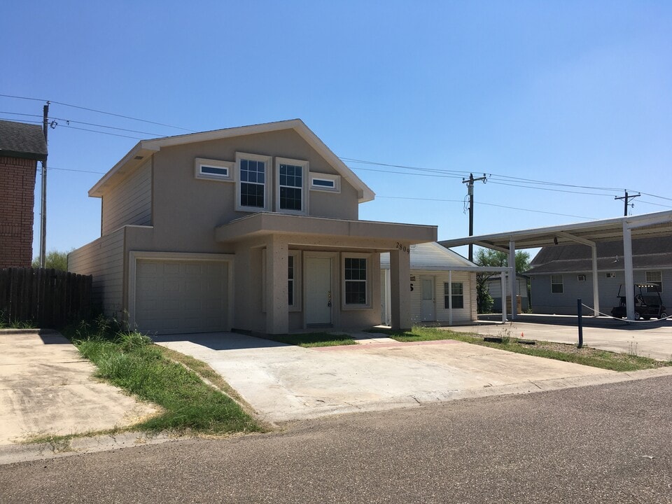 2809 Melanie Dr in Pharr, TX - Building Photo