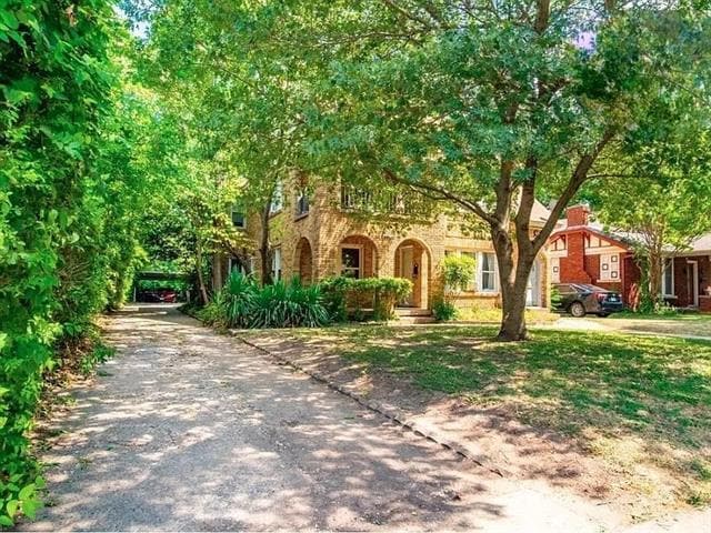 property at 5930 Victor St