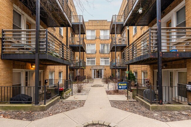 4606 N Monticello Ave in Chicago, IL - Building Photo - Building Photo