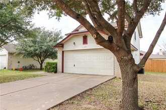 1209 Still Meadow Dr in Leander, TX - Building Photo - Building Photo