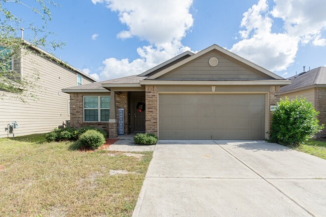 property at 2703 Summer Ln