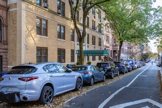 160 W 77th St in New York, NY - Building Photo - Building Photo