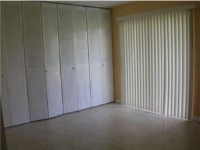 166 Valencia Dr in Delray Beach, FL - Building Photo - Building Photo