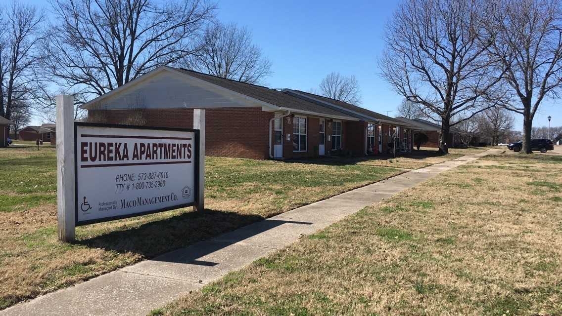 Eureka Apartments in Chaffee, MO - Building Photo