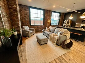 31 N Huron St in Toledo, OH - Building Photo