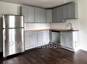 54 Roath St in Norwich, CT - Building Photo - Building Photo