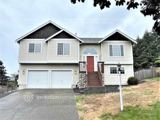 property at 17105 114th St E