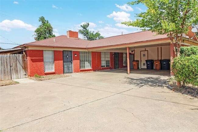 property at 9906 Randall Dr
