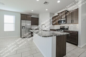 13560 W Briles Rd in Peoria, AZ - Building Photo - Building Photo
