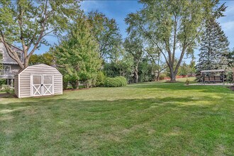 5N575 Abilene Trl in Bloomingdale, IL - Foto de edificio - Building Photo