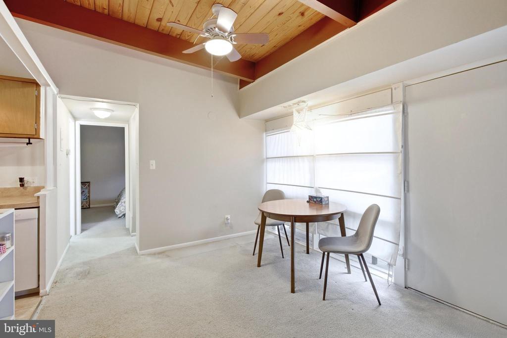 7753 Donnybrook Ct in Annandale, VA - Building Photo