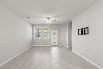 18532 Meadow Point Ln in Montgomery, TX - Building Photo - Building Photo