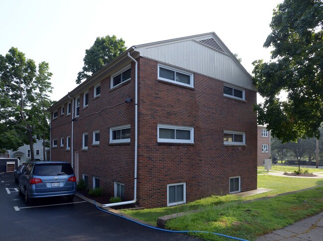 966 Hope St in Providence, RI - Foto de edificio - Building Photo