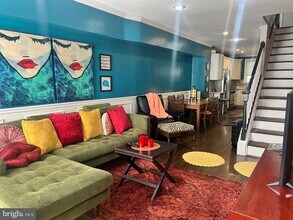 211 S Robinson St in Baltimore, MD - Building Photo - Building Photo