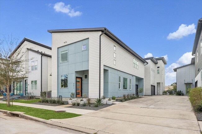 property at 9811 Mocking Bird Hill Ln