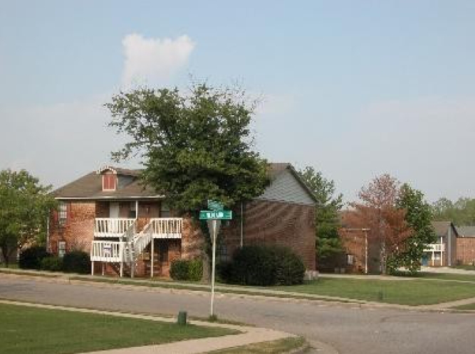 1500 Medland Rd in Huntsville, AL - Building Photo