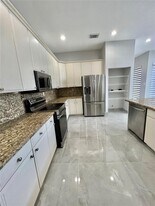 3810 SW 51st St in Fort Lauderdale, FL - Building Photo