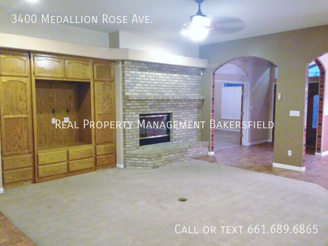 3400 Medallion Rose Ave in Bakersfield, CA - Building Photo - Building Photo