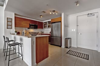 3250 NE 1st Ave in Miami, FL - Building Photo - Building Photo