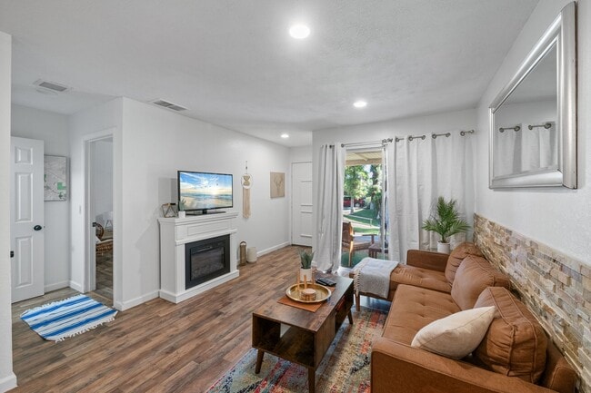 property at 510 N Villa Ct