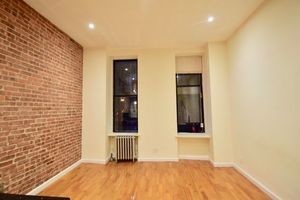 349 W 46th St-Unit -#S1 in New York, NY - Building Photo