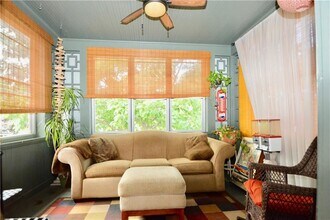 8 Regent St, Unit 2 in Rochester, NY - Building Photo - Building Photo