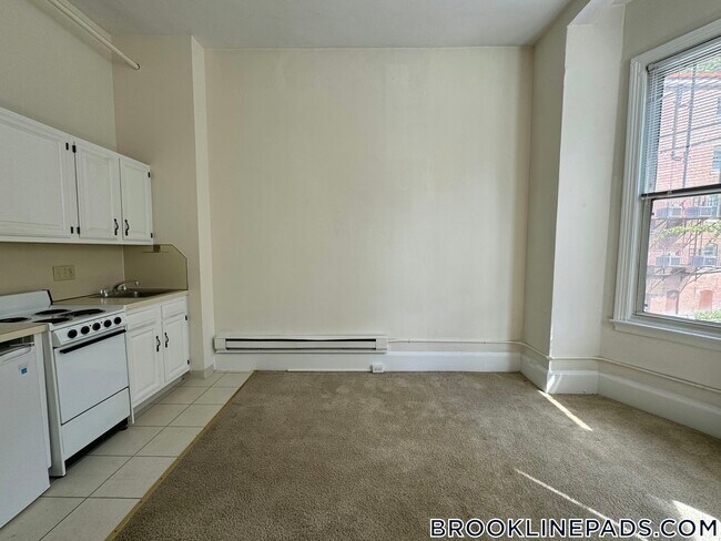 1223 Beacon St