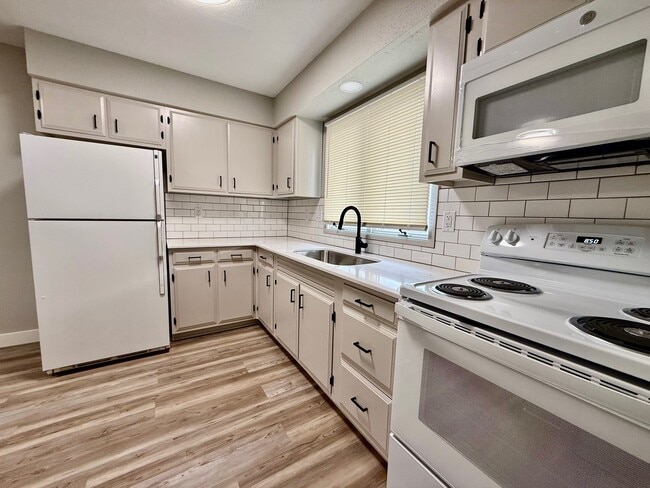 property at 1710 Carriage Hill Dr