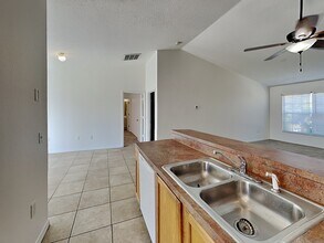1406 Orlando Pl in Kissimmee, FL - Building Photo - Building Photo