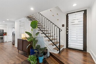 10109 Regal Park Ln, Unit 111 in Dallas, TX - Building Photo - Building Photo