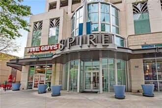 860 Peachtree St NE in Atlanta, GA - Foto de edificio - Building Photo