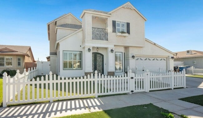 property at 257 Driftwood Dr