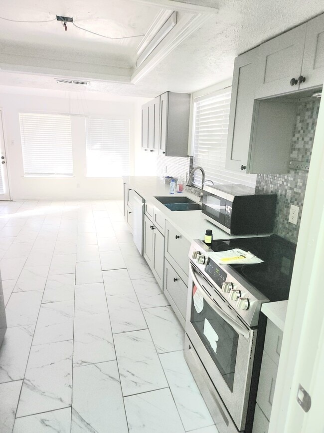 property at 3030 Shawnee Dr