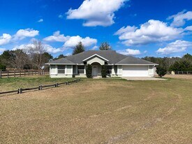 20754 N W 57th Pl in Newberry, FL - Building Photo